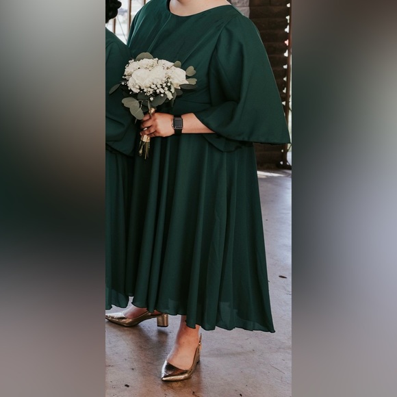 Green dress by Normony Design - Picture 8 of 11